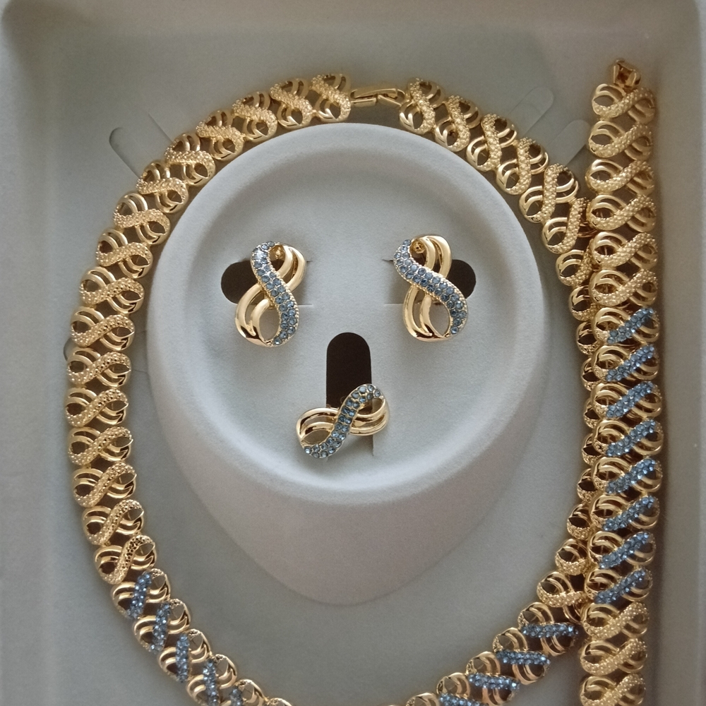 Gold and Blue Twisted Necklace Set